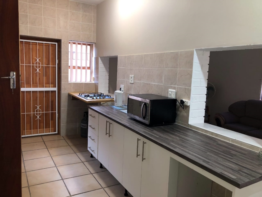 5 Bedroom Property for Sale in Wavecrest Eastern Cape